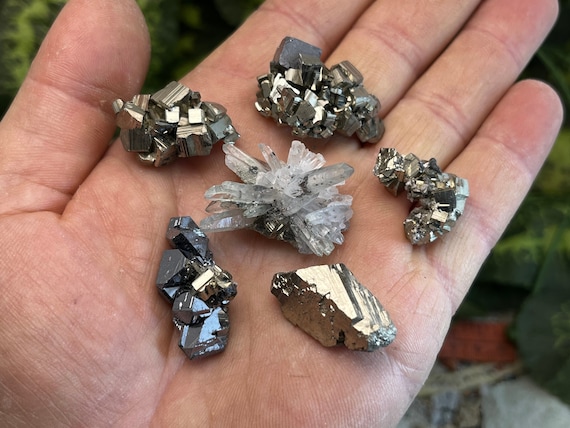 Mix minerals flat from Bulgaria natural crystal minerals specimen clusters souvenirs