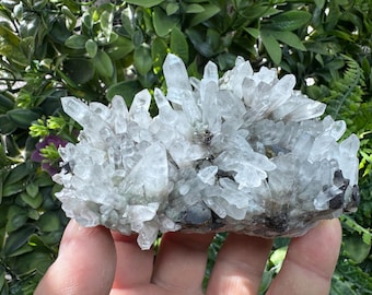 クォーツカルセドニーマダンブルガリア天然水晶鉱物標本クラスターお