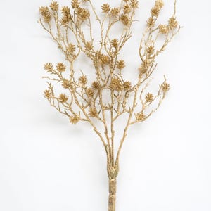 Gold Pinecone Christmas Bush: Metallic Holiday Vase Decor