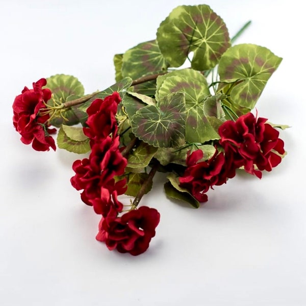 Red Geraniums, Artificial geraniums plant, artificial geraniums flower bush, summer silk flowers, red silk flowers, summer flowers