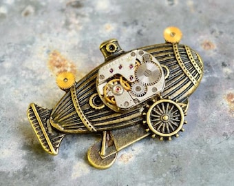 Airship Brooch, Dirigible, Steampunk, Unique brooch, Antique, Clockwork Vintage,  Steampunk gift, Steampunk Brooch, Jules Verne, industrial