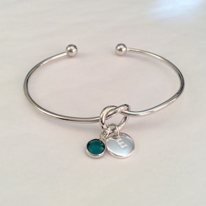 Personalised Silver Friendship Knot Bracelet, Initial Charm, Emerald Crystal, May Birthstone, Gift for Her, Green Crystal