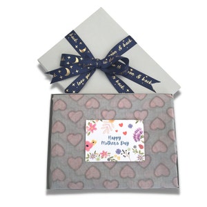 Mothers Day Heart Print Scarf Gift Box, Pink Heart Print Gift Scarf Box for Mums, Mothering Sunday Letterbox Gift UK, Scarf Gift for Her 画像 4