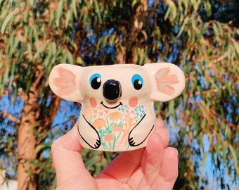Mini Koala Posy Pot //Koala Pinch Pot// Koala holding wild flowers // Australian Animal Ceramic Succulent Pot// Australian Animal