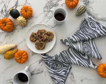 Hand Block-Printed Organic Cotton Linen Napkin Set in Gray and White Faux Bois print