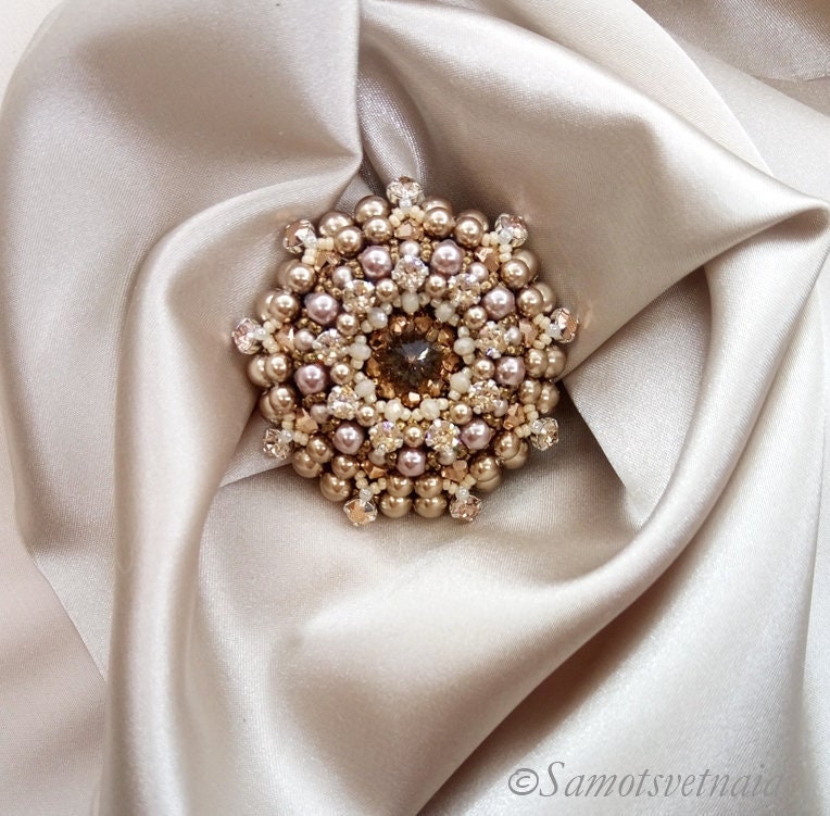 Zoom Glam! Red /& Green Mother/'s Day Beaded Flower Bouquet Pin Valentine Gift Vintage Brooch