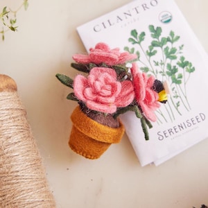 Garden Rose Pot Ornament, Handmade Felt Pink Roses, Floral Keepsake Gift, Spring Home Decor, Cottage Garden Charm