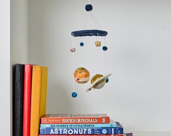 星付き太陽系吊り下げモデル、太陽と惑星のモビール、宇宙の保育園