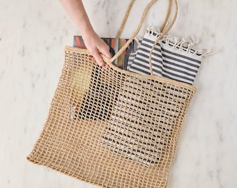 Raffia Tote Bag, Handwoven Market Tote, Coastal Beach Bag, Handmade Summer Accessory, Vacation Travel Gift