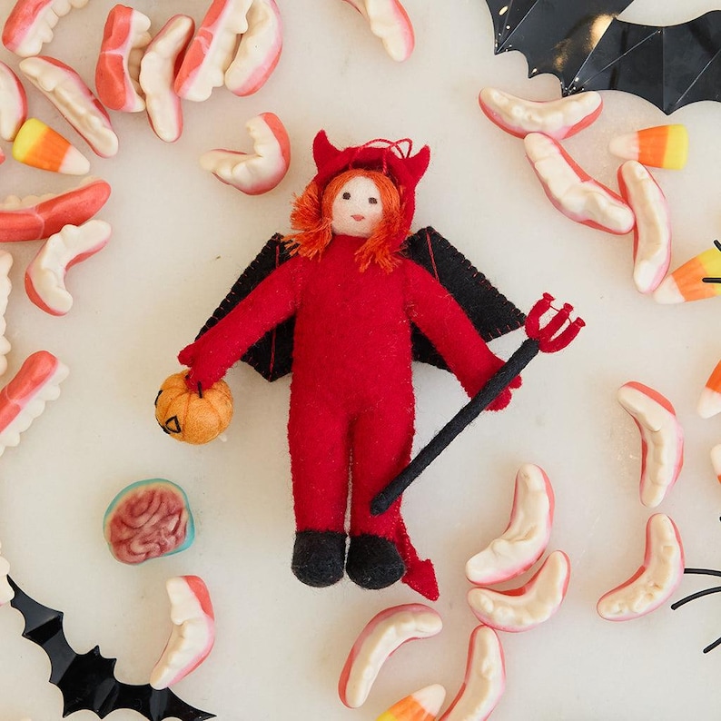 Craftspring Devil Trick-Or-Treater Ornament - Thumbnail 4