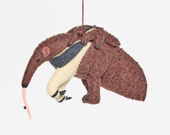 Adorno de oso hormiguero con bebé, animal de la selva tropical hecho a mano, decoración para recién nacidos hecha a mano