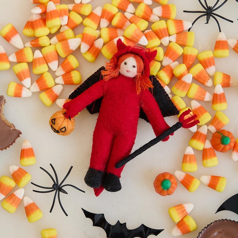 Craftspring Devil Trick-Or-Treater Ornament - Thumbnail 5