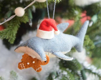 Santa Hammerhead with Gingerbread Ornament, Handmade Felt Ocean Decor, Playful Holiday Coastal Keepsake