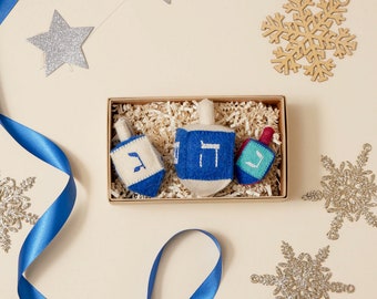 Spinning Dreidel Gift Box Set, Hand Felted Jewish Charms, Handmade Hanukkah Keepsakes