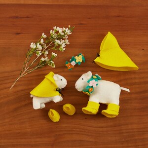 DIY KIT Spring Lambs Combo Box, Ready-To-Needlecraft Materials, Do-It-Yourself Felt Farm Animal Ornament image 3