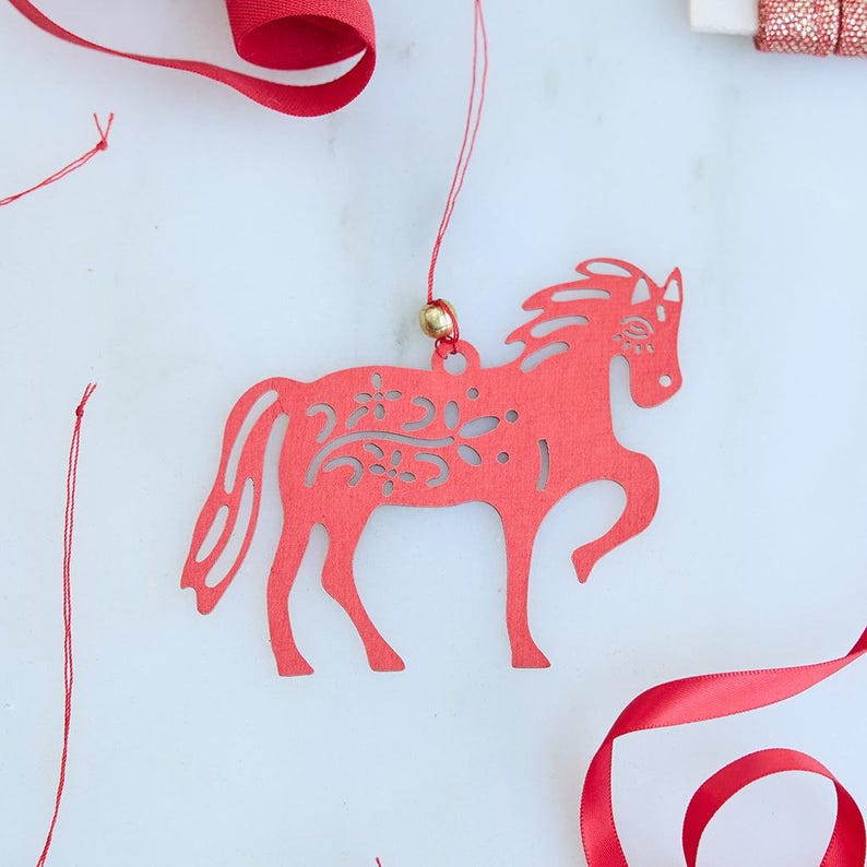 Pappershästprydnad - Set med 3, Handgjord månnyårsdekoration, Röda zodiakminnessaker som symboliserar styrka och lycka bild 6