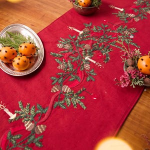 Red Candle Garland Linen Table Runner, Hand Embroidered Christmas Linen, Hand-Stitched Festive Holiday Dinner Table Decor