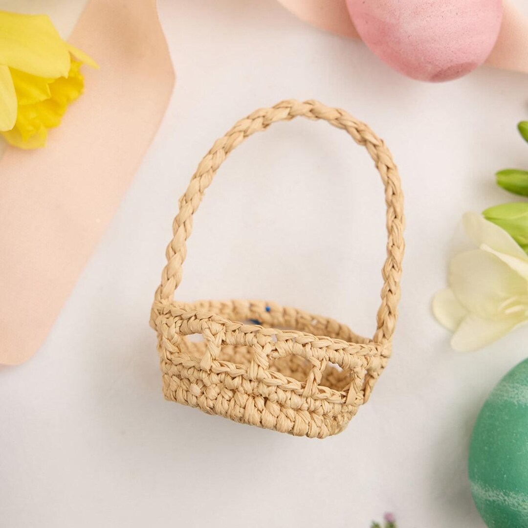 Mini Classic Basket, Handwoven Raffia Egg Holder, Handmade Easter Decor ...
