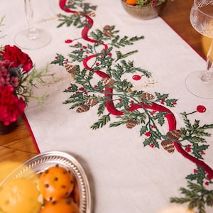 Tischläufer aus Leinen mit Kerzengirlande, handbestickt, festliche Weihnachtsdekoration aus Leinen, handgenäht