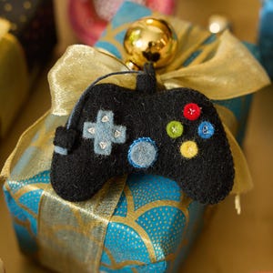 Game Controller Ornament, Hand Felted 90's Charm, Handmade Gaming Keepsake