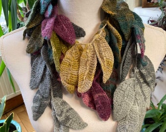 Collier au crochet Alizé batik feuilles colorées châle écharpe accessoire/accessoires faits main/écharpe de saison