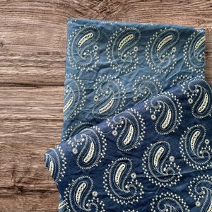 Paisley geborduurde denim oogjesstof, lichte en donkere wassing