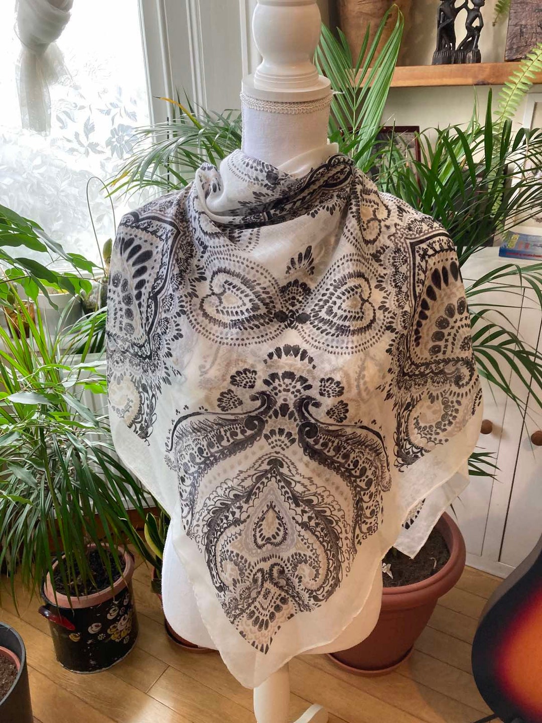 Women's Vintage White Large Shawl Scarf