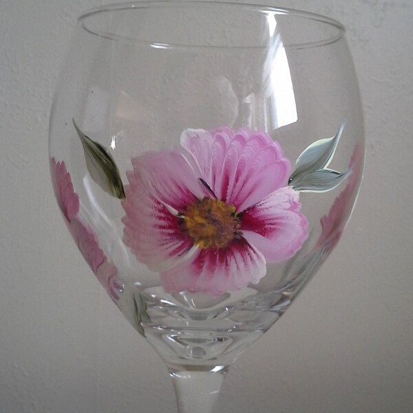 Copa de vino Wild Rose pintada a mano. Juego de 2.