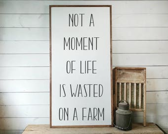 Life on a Farm Sign, FREE SHIPPING, On Farm Gift, Farming Decor, Farming, Farmhouse Sign, Farmhouse Decor, Farm, Farm Sign, Wooden Sign PS34