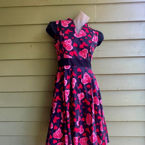 Like New Vintage Hearts and Roses Romancecore Valentines Day Fitted Waist Big  Skirt Dress US size 10