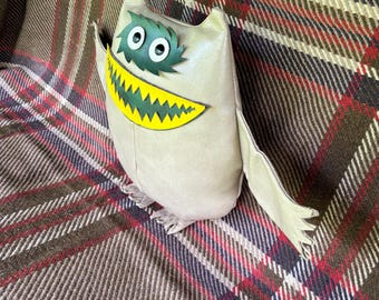 60s eams nauga monster レア！センターステッチ無し Vintage 1960s Original Nauga Monster- Larger Size Naugahyde