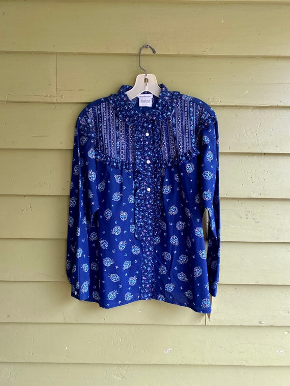 1970s Deadstock Ruffled Indigo Calico Blouse Neve… - image 1