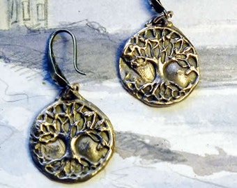 Celtic/Wiccan earrings Yggdrasil the  cetic tree  of life handmade in  gold colour bronze (silver colour and copper too, clips or  hook)