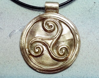 38mm unisex Pendant, celtic  triskele/triskell/triskelion, in gold  bronze+black leather cord, silverNronze & copper possible