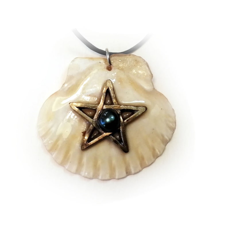 Pendant, silverbronze pentagram black freshwater pearl Saint James'scallop shell crystal resin black leather cord image 2