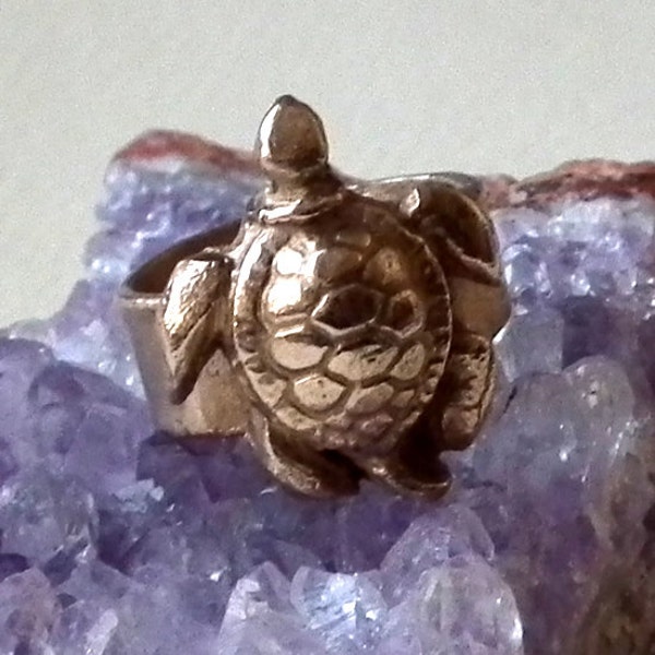 Bague Tortue marine bronze couleur or  unisexe faite main cuivre  aussi possible pour tous hommes femmes enfant adolescents