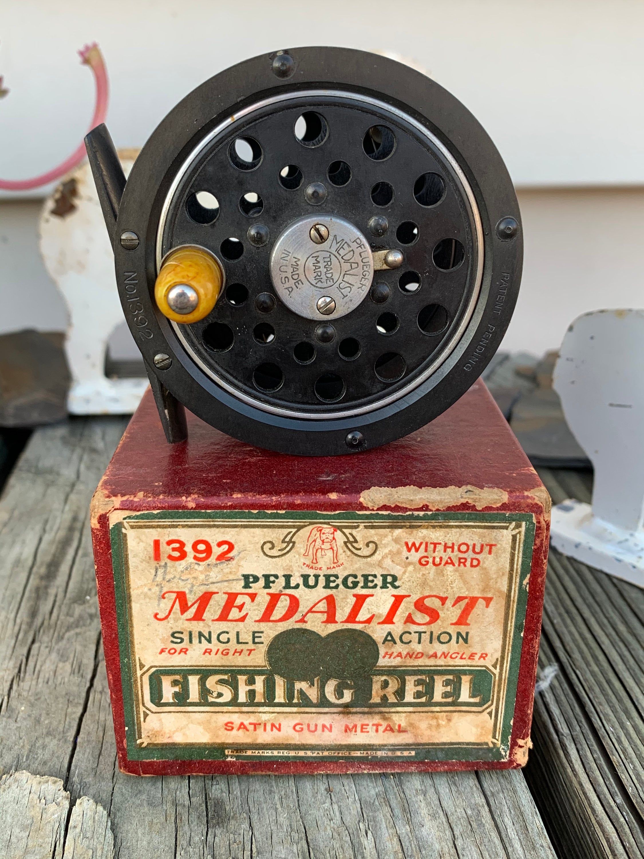 Pflueger Medalist 1392 Fly Fishing Reel in 1930 Box W/ Paper