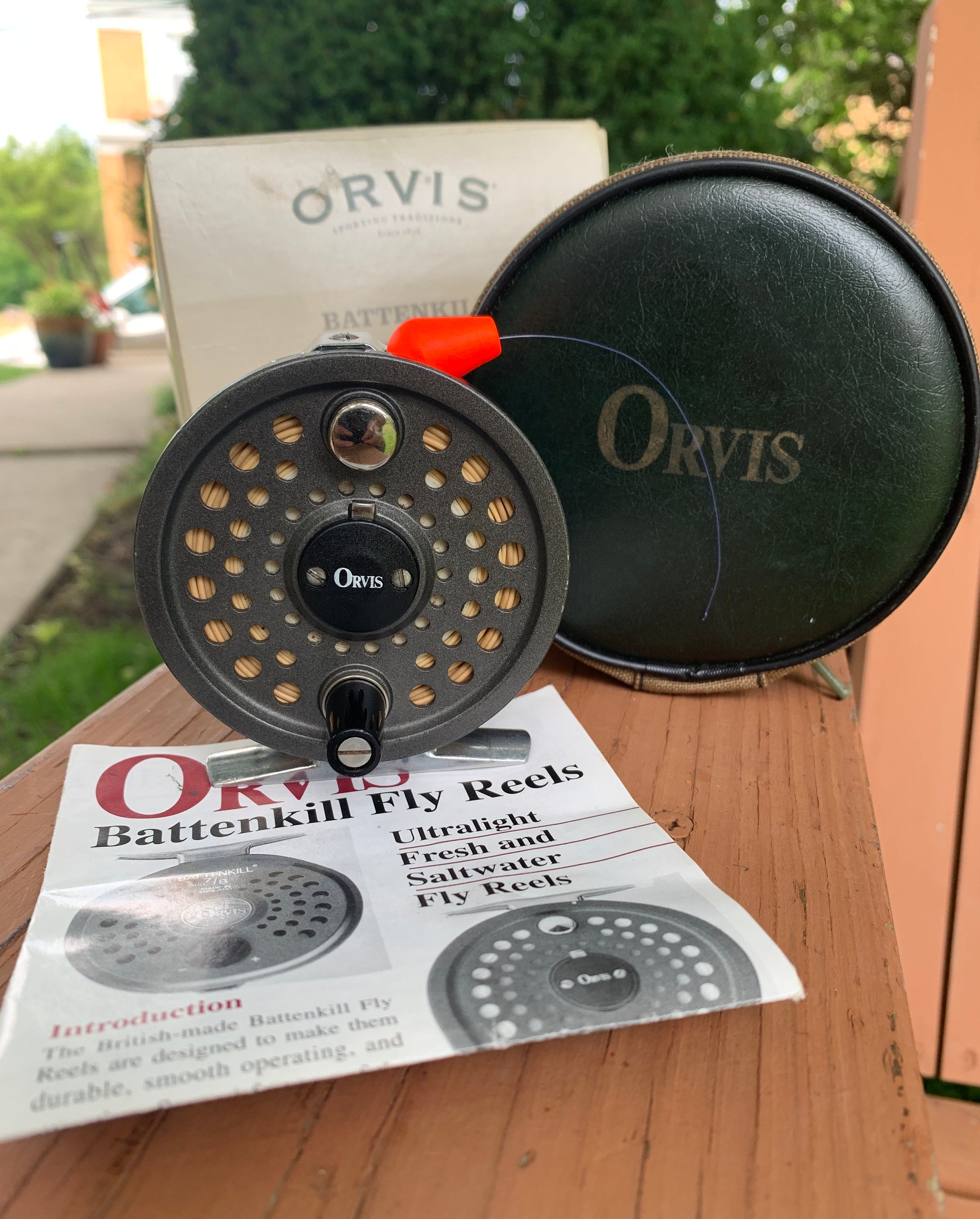 Orvis Battenkill 3/4 Fly Fishing Reel Made in England w/ Orvis Clam Shell  Case & Box/ Papers Vintage