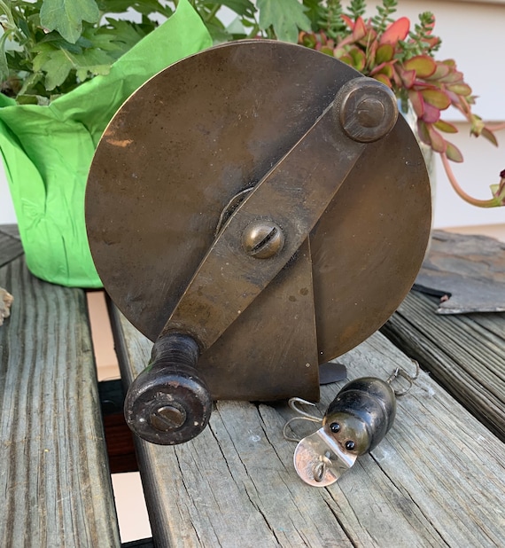 Magnifique moulinet de pêche Starback en bois et laiton de l