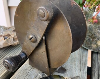 Moulinet De Pêche Ancien En Laiton – Non Marqué – Fin 1800s Début 1900s – Vintage