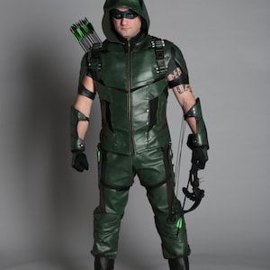 Disfraz de cosplay de Green Pointer completo y accesorios.