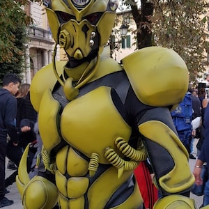 Guyver 2 armor cosplay