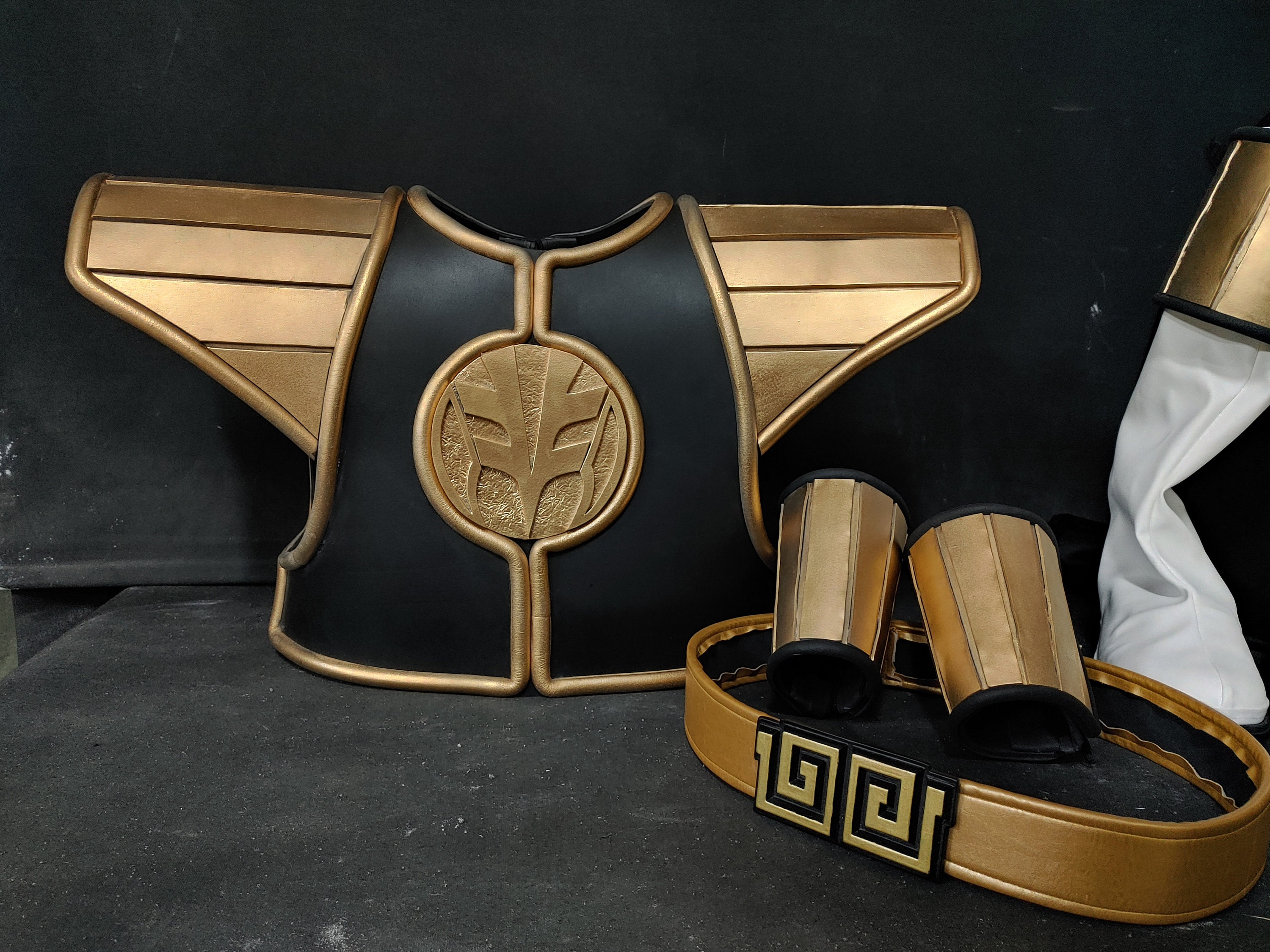 Dragon White Force Fighter Cosplay Rüstung/Requisiten/Accessoires