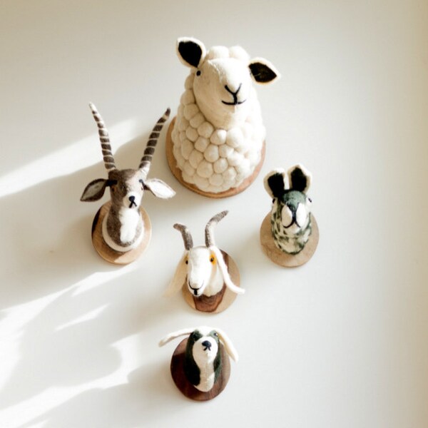 Taxidermia del faux - conjunto de 5 mano fieltro lana cabezas animales montado con placa de madera
