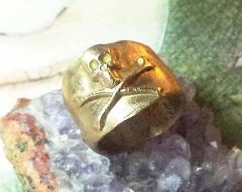 Bague gothique unisexe : tête de mort de pirate en bronze couleur or(ou blanc ou cuivre) sur commande à votre taille, bague de biker