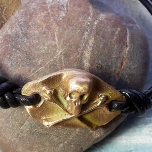 Unisex ajustable steampunk-gothic pirat braceletfor all, gold colour bronze skullblack leather copper also possible image 1