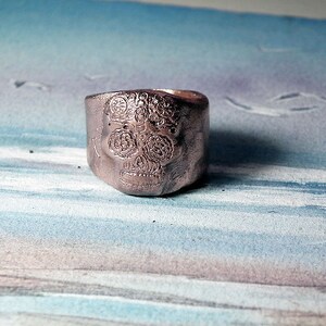 Gothic unisex ring : mexican skull made to order in copper in your size , gold color Bronze aussi possible image 2