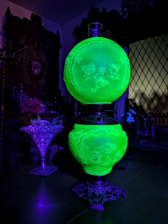 Antique Uranium Glass GWTW Lamp 1880s - Satin Apple Green