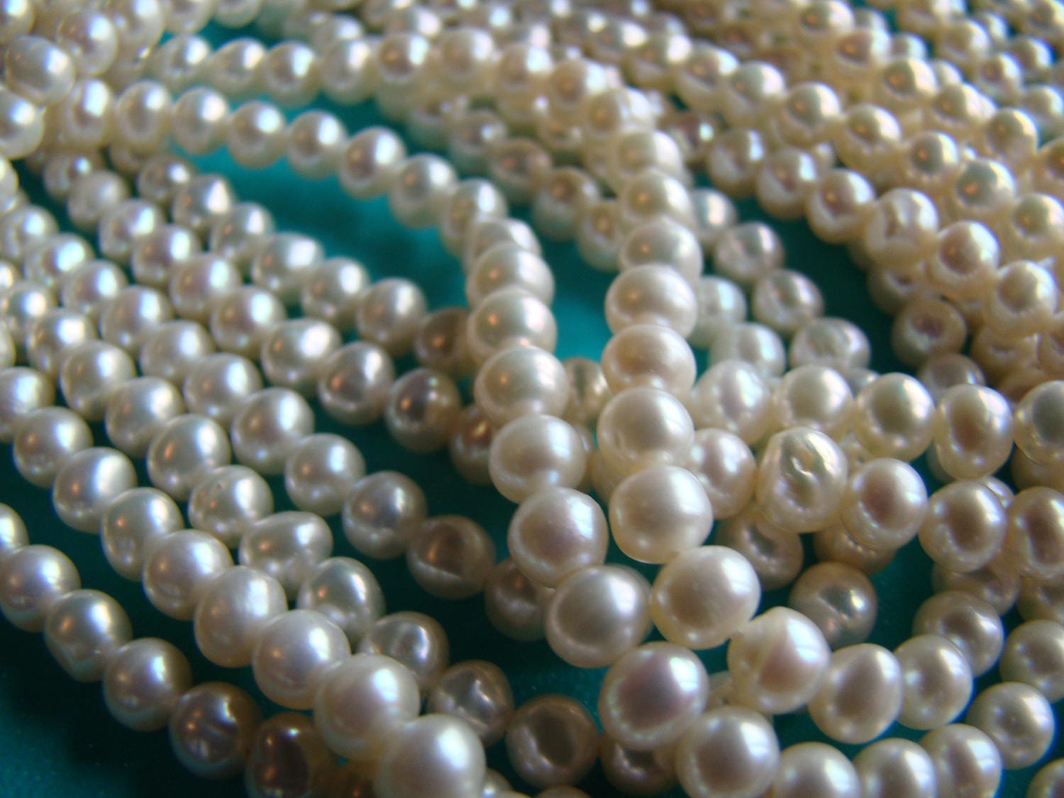 4-5mm White Small Pearl, Potato Freshwater Pearls, Fine Seed Pearl Beads,  Good Luster Oval Pearls, Cultured Pearl Beads String, FP250-XS 