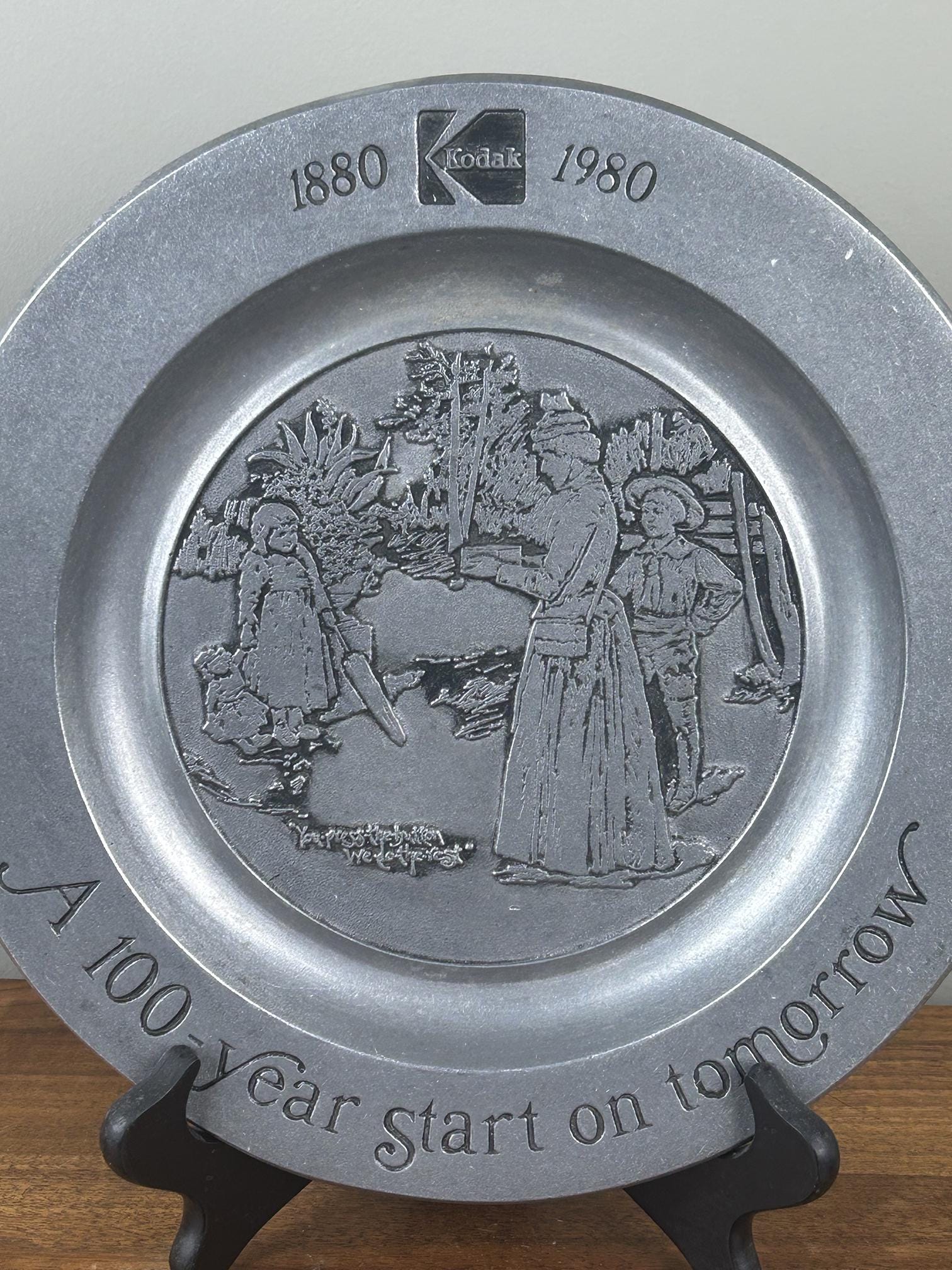 工芸品 100th anniversary of Christmas plate Vintage Kodak 100 Year Anniversary Commemorative Plate A Hundred